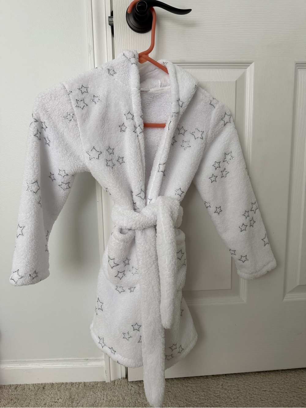 LC Waikiki KiDS - Plush Hooded Kids Bathrobe in White with Gray Stars 7-8 years